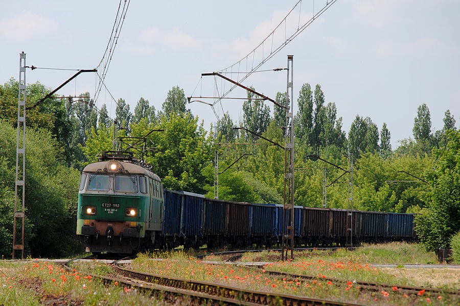 ET22-992 [PKP Cargo]