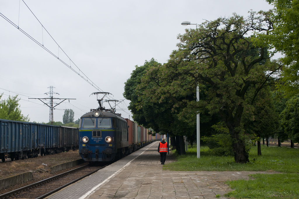 ET22-2033 [PKP Cargo]
