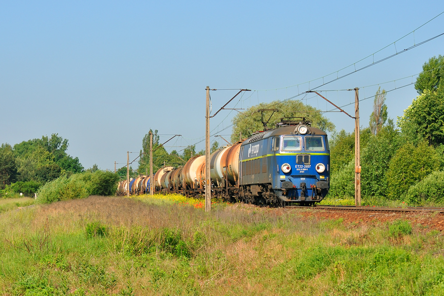 ET22-2037 [PKP Cargo]