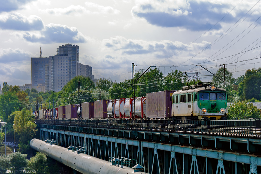 EU07-197 [PKP Cargo]