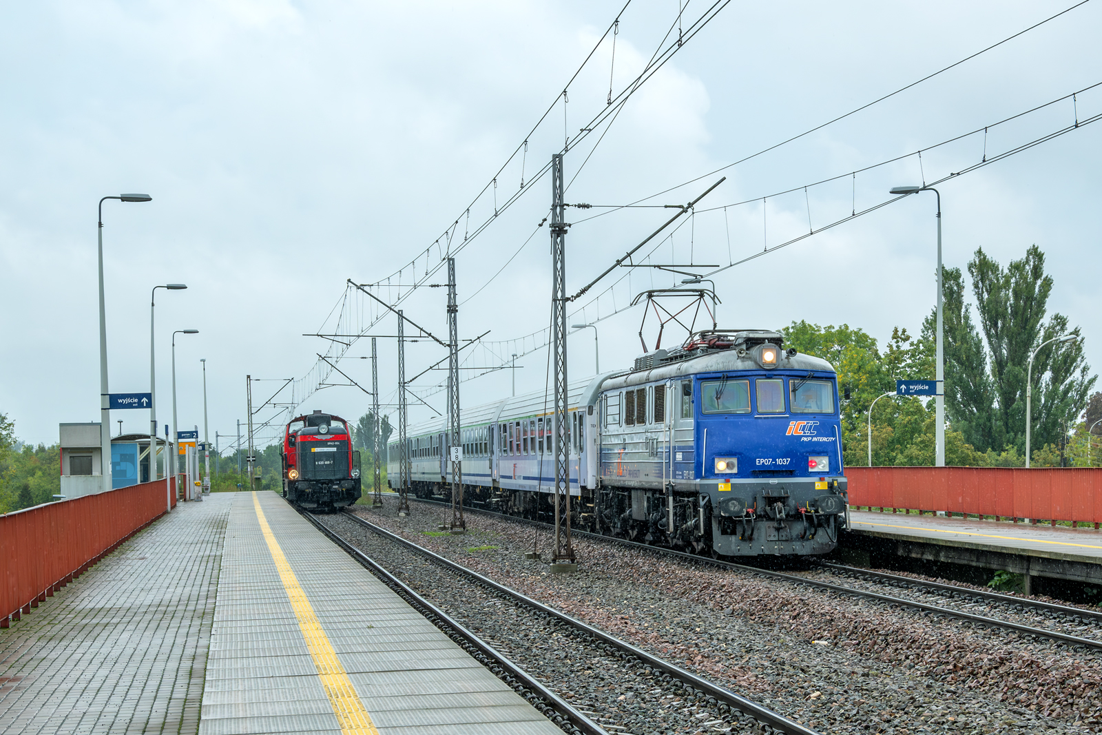 EP07-1037 [PKP InterCity]