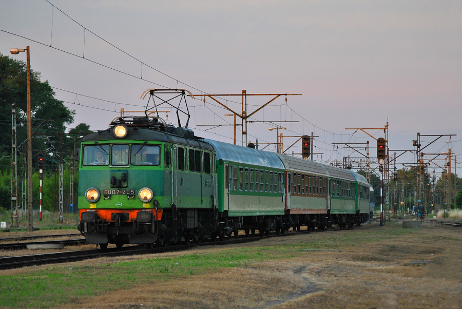 EU07-205 [PKP InterCity]
