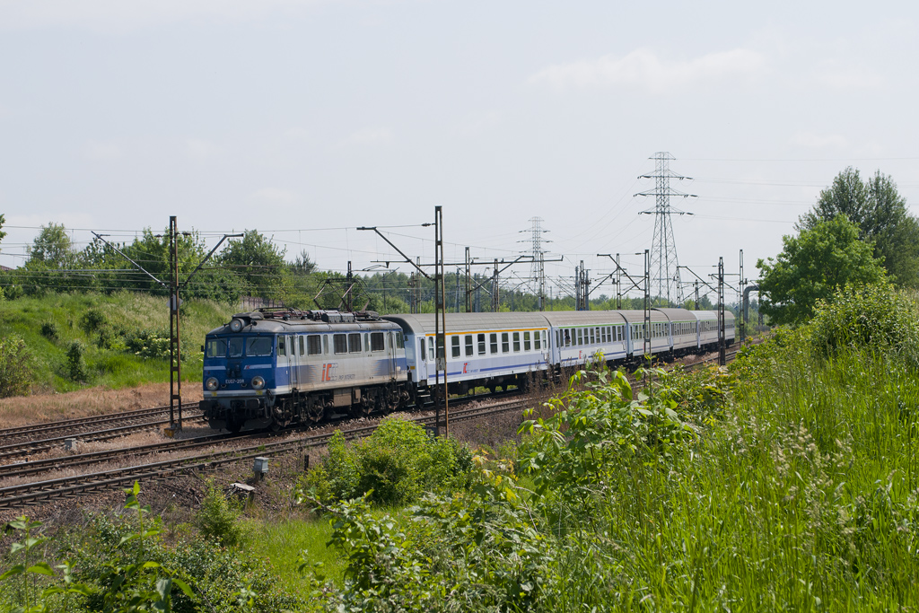 EU07-208 [PKP InterCity]