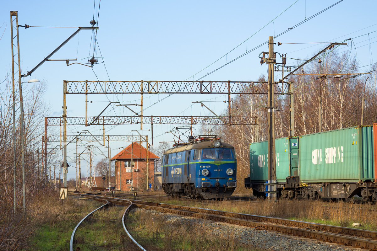 ET22-1076 [PKP Cargo]