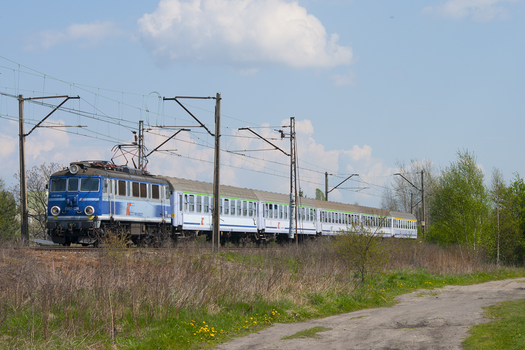 EU07-228 [PKP InterCity]