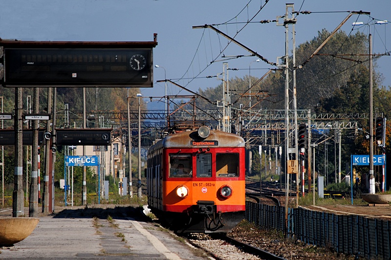 EN57-082 [Przewozy Regionalne]