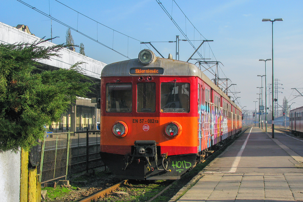 EN57-082 [Przewozy Regionalne]
