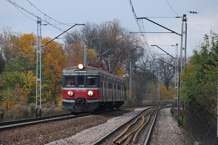 EN57-909 [Przewozy Regionalne]