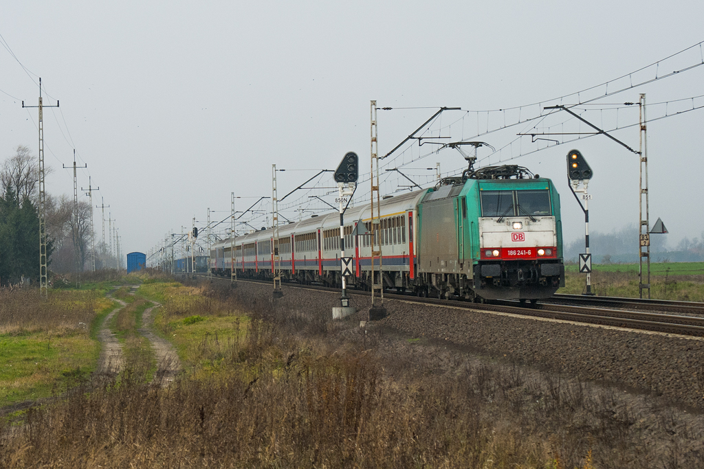 E186 241-6 [Alpha Trains]