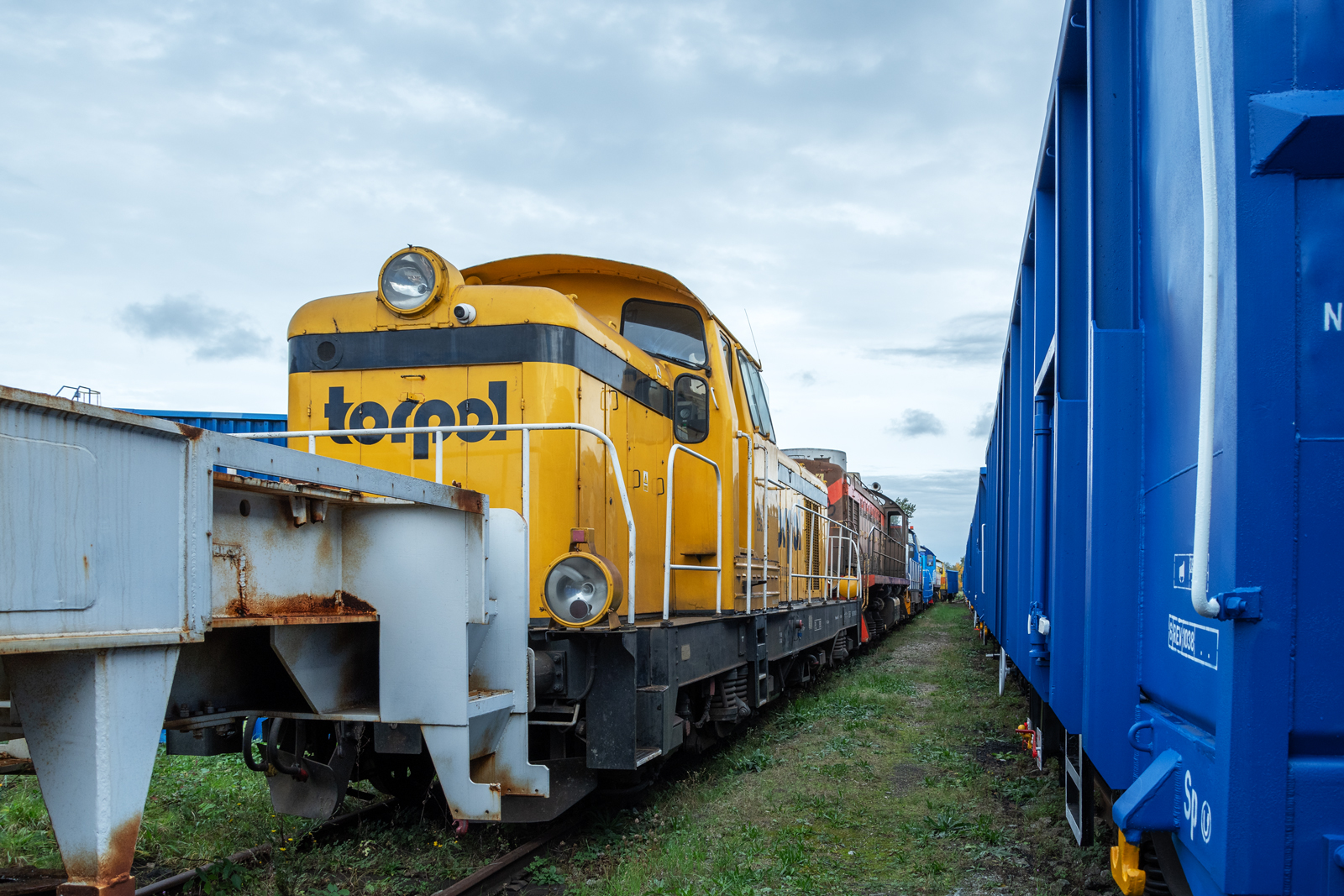 SM42-2561