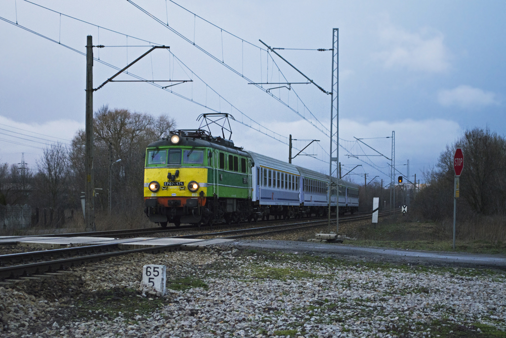 EP07-174 [PKP InterCity]