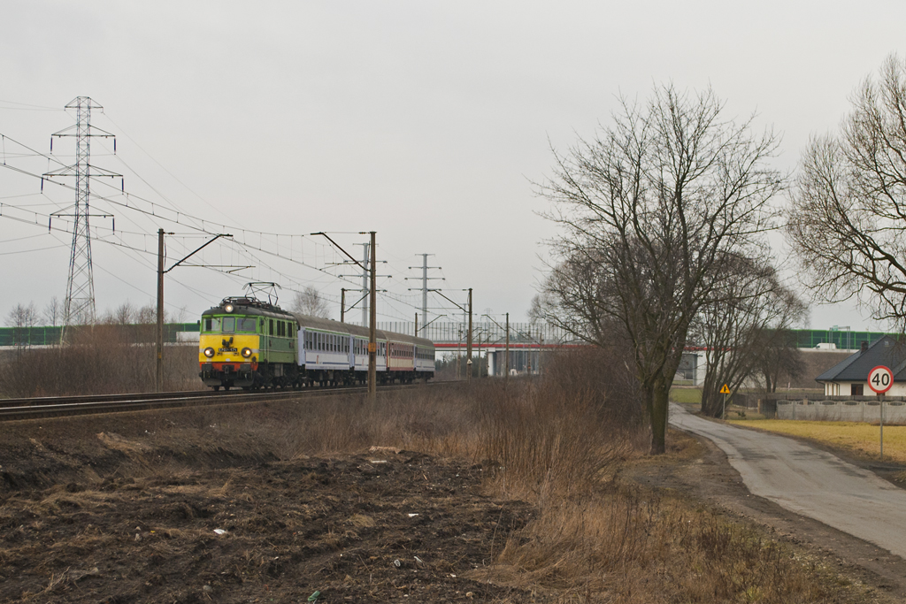 EP07-174 [PKP InterCity]