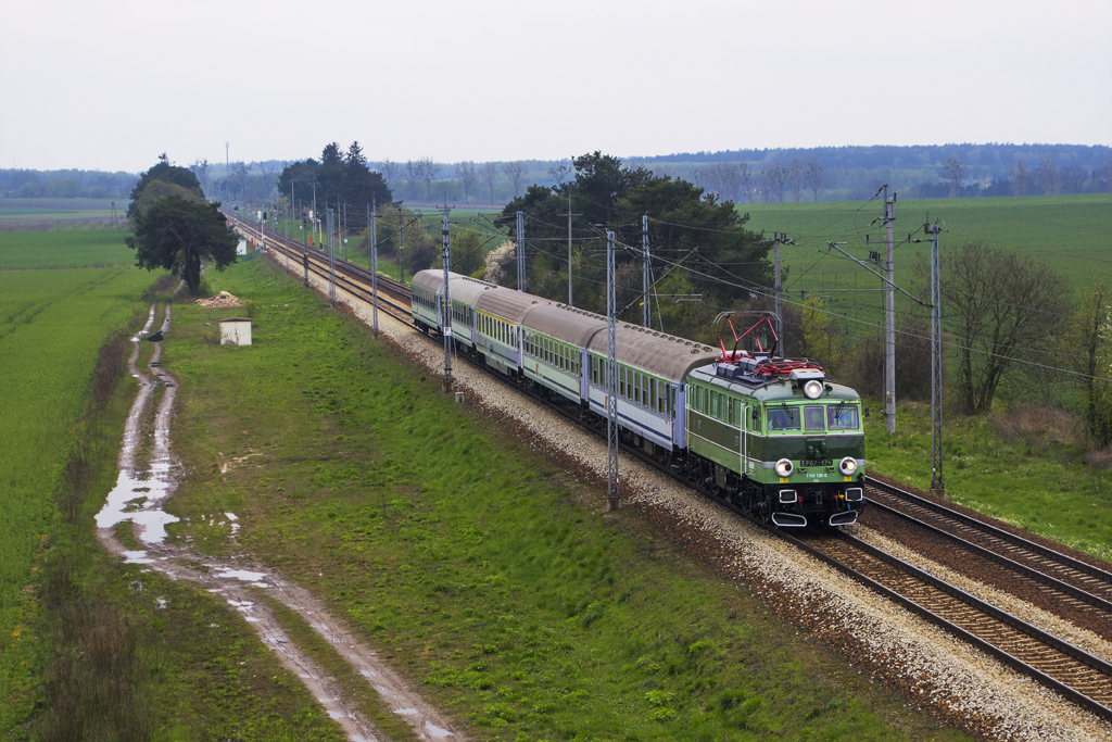 EP07-174 [PKP InterCity]