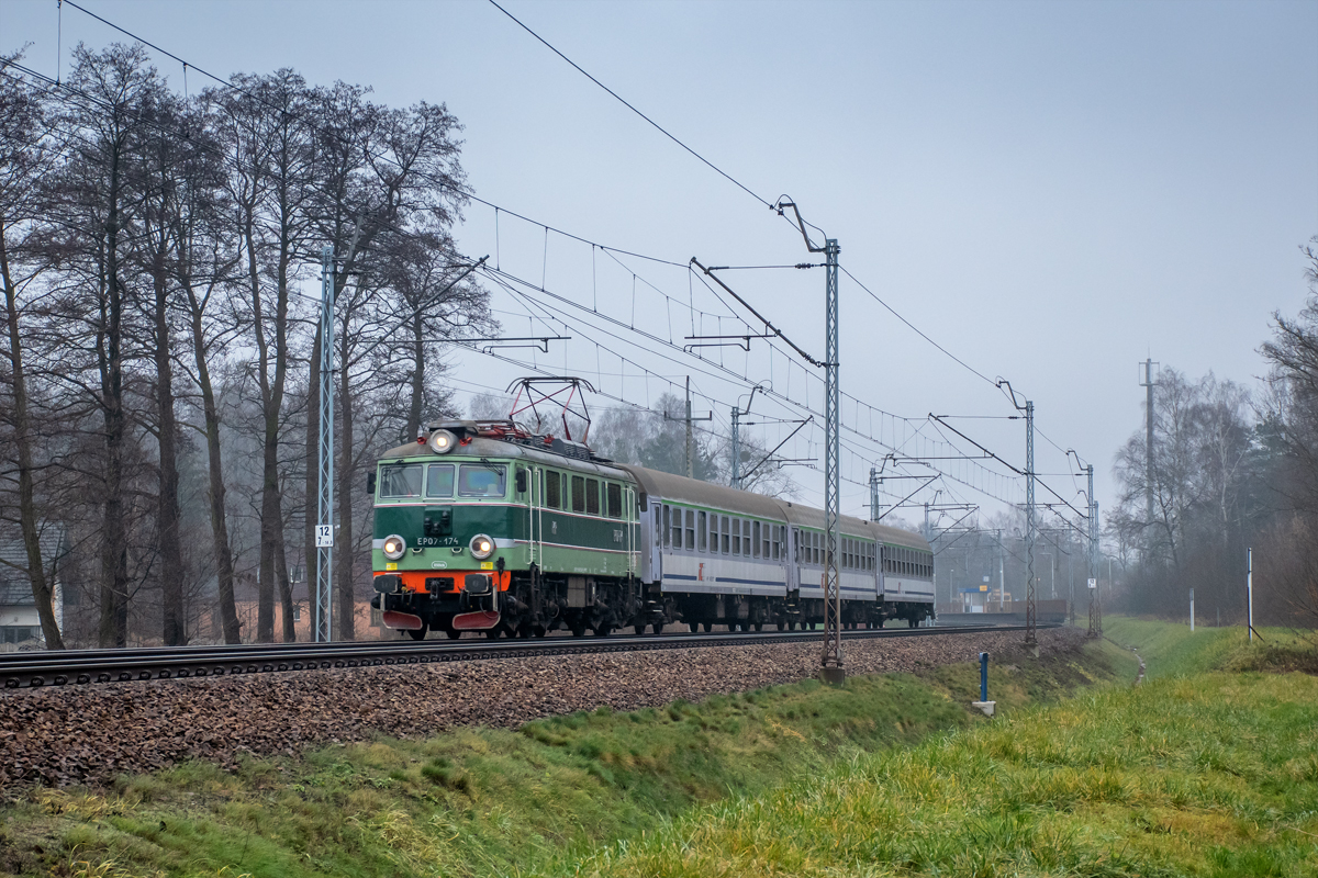 EP07-174 [PKP InterCity]