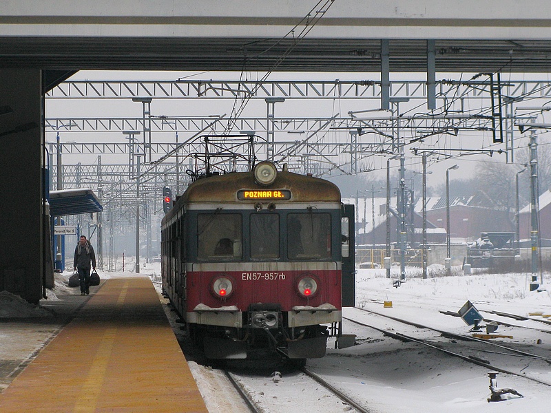 EN57-957 [Przewozy Regionalne]