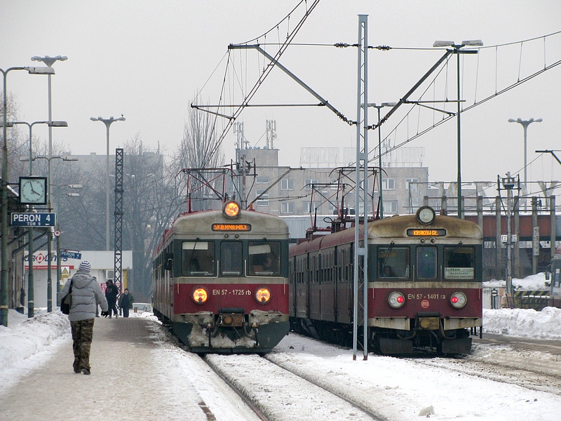 EN57-1725 [Przewozy Regionalne]