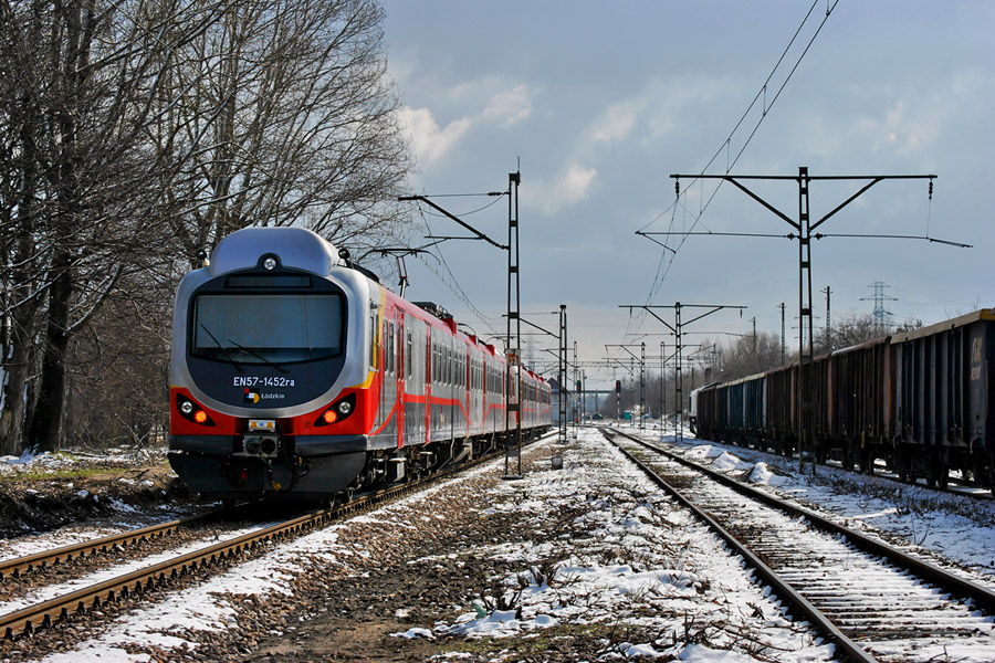EN57-1452 [Przewozy Regionalne]
