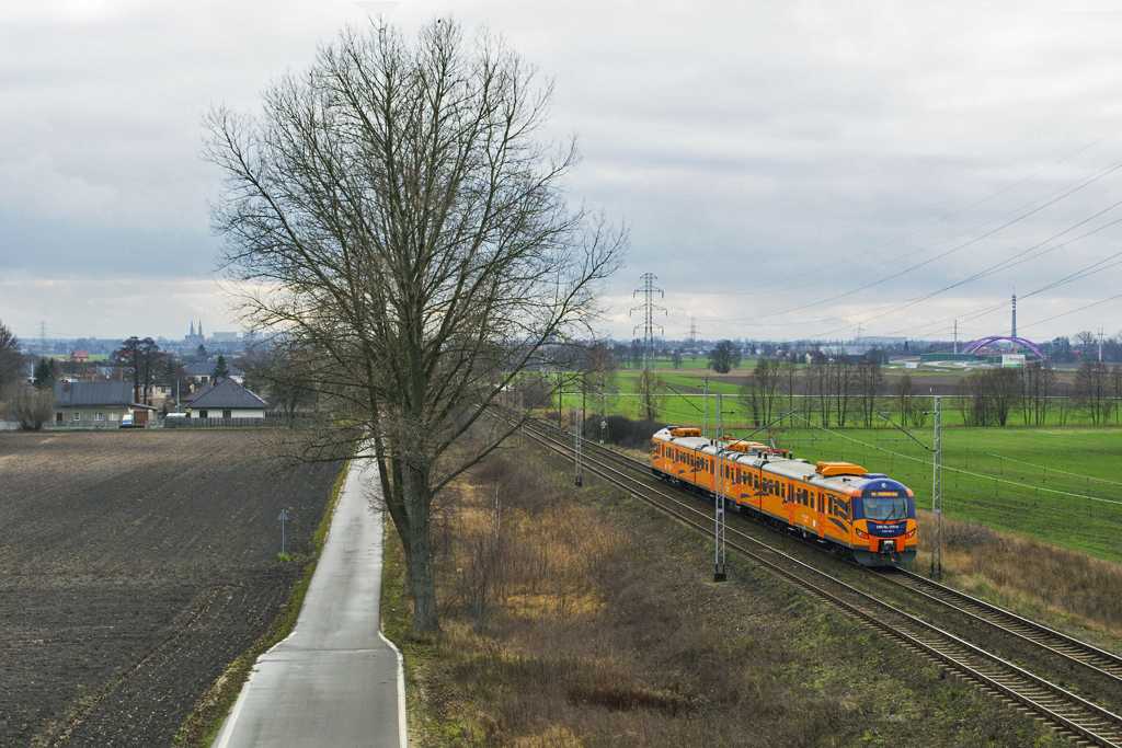 EN57AL-2111 [Przewozy Regionalne]