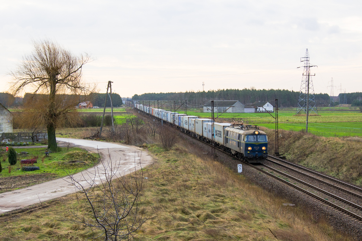 ET22-753 [PKP Cargo]