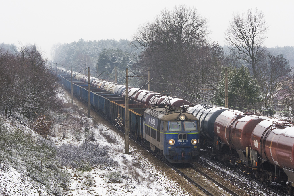 ET22-2042 [PKP Cargo]