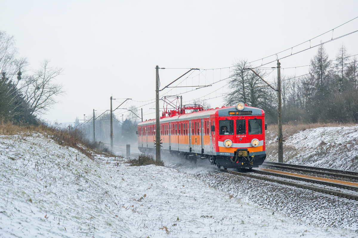 EN57-1451 [Przewozy Regionalne]