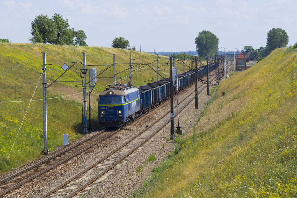 ET22-242 [PKP Cargo]