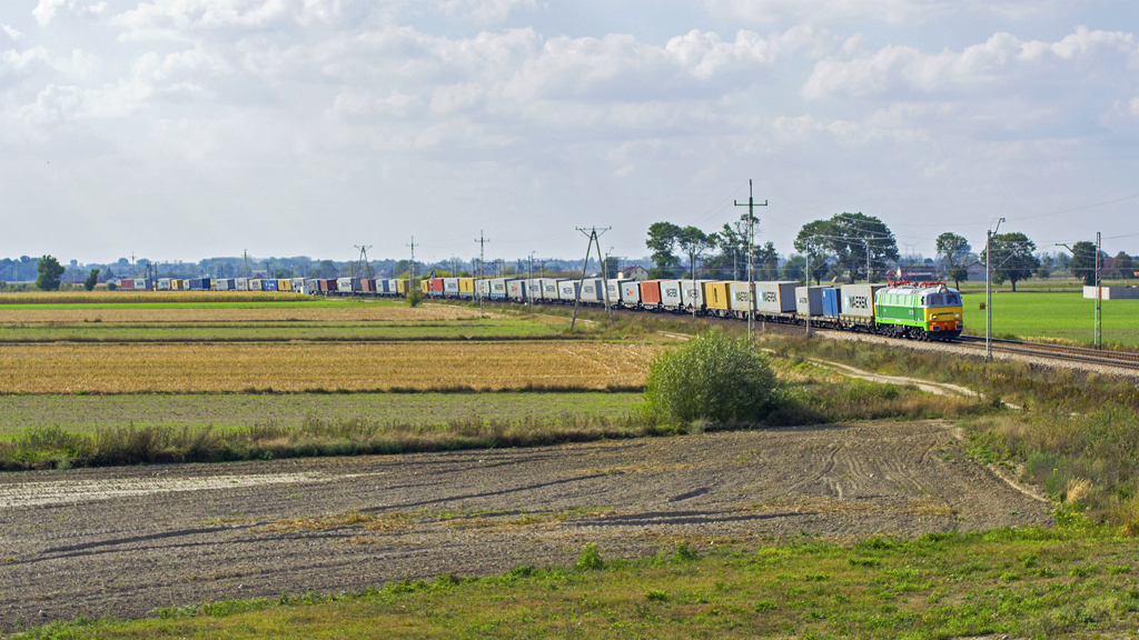 ET22-233 [PKP Cargo]