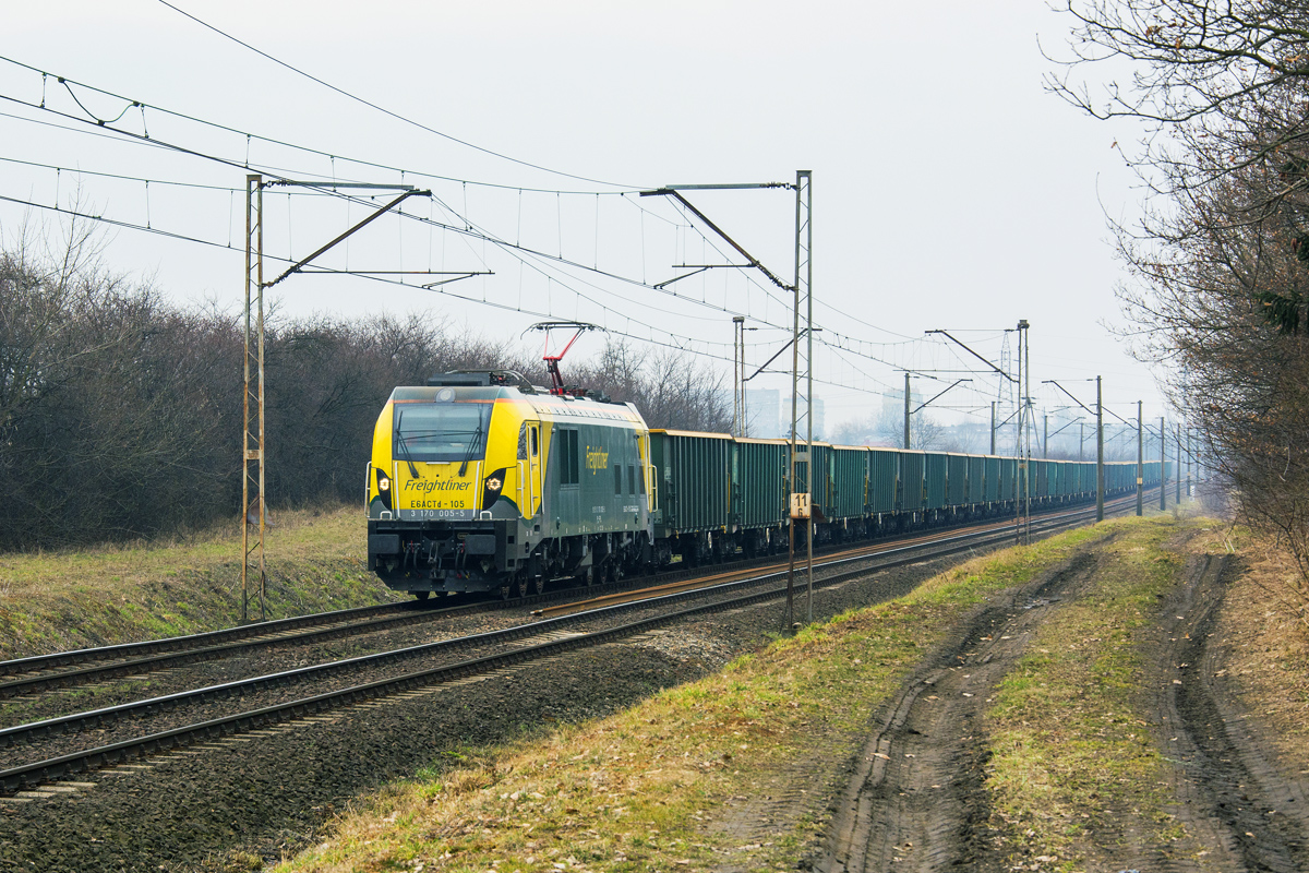 E6ACTd-105 [Freightliner PL]