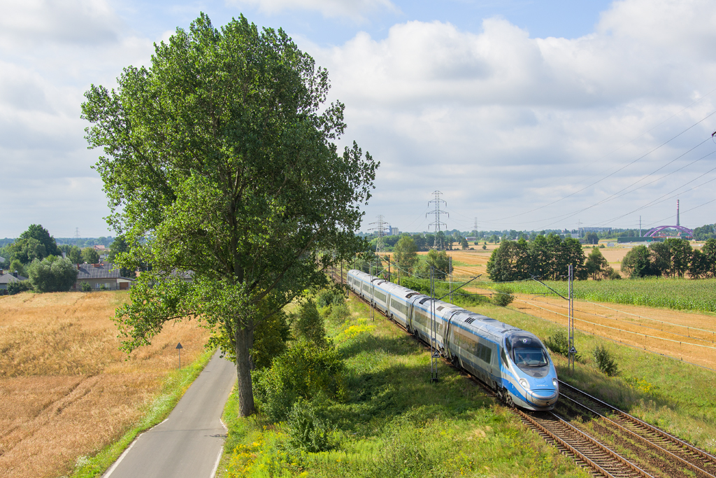 ED250-016 [PKP InterCity]
