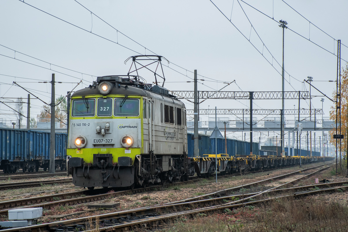 EU07-327 [Captrain Polska]