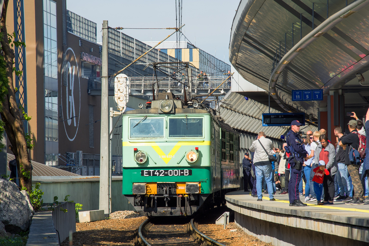 ET42-001 [PKP Cargo]