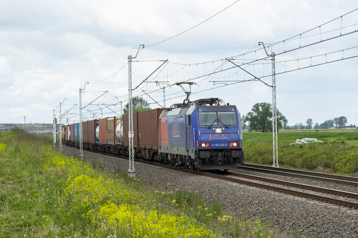 E186 242-4 [PCC Intermodal]