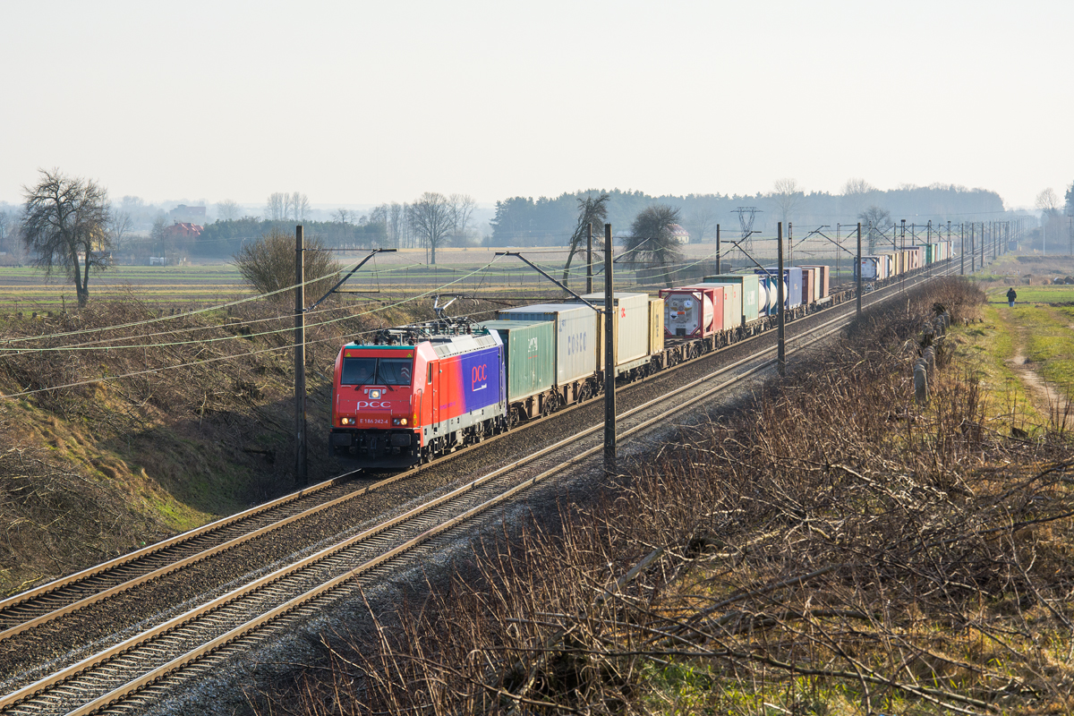 E186 242-4 [PCC Intermodal]