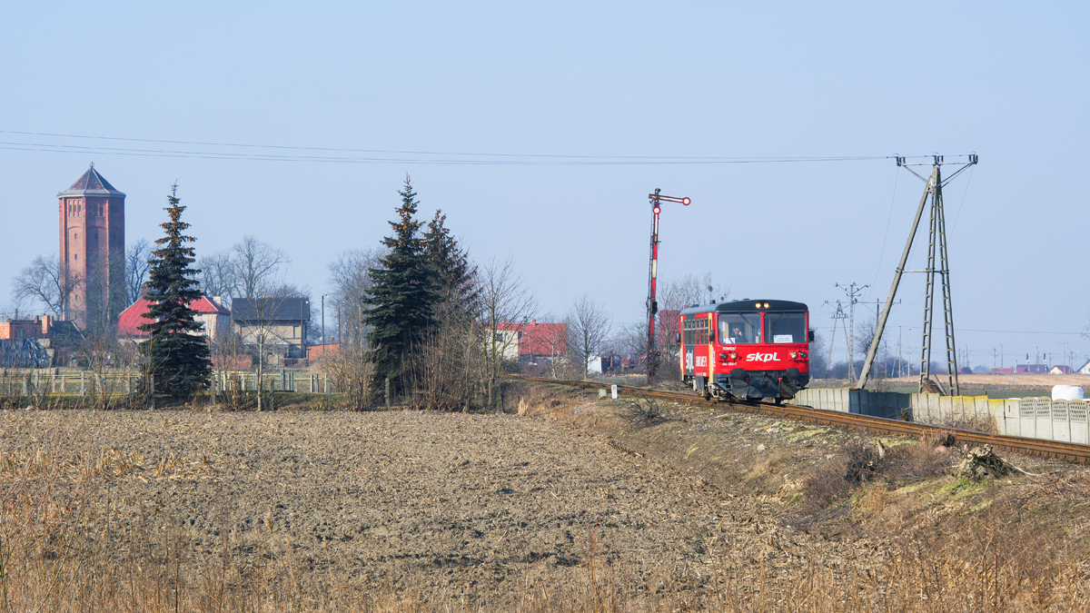 810 054-7 [Stowarzyszenie Kolejowych Przewozów Lokalnych]