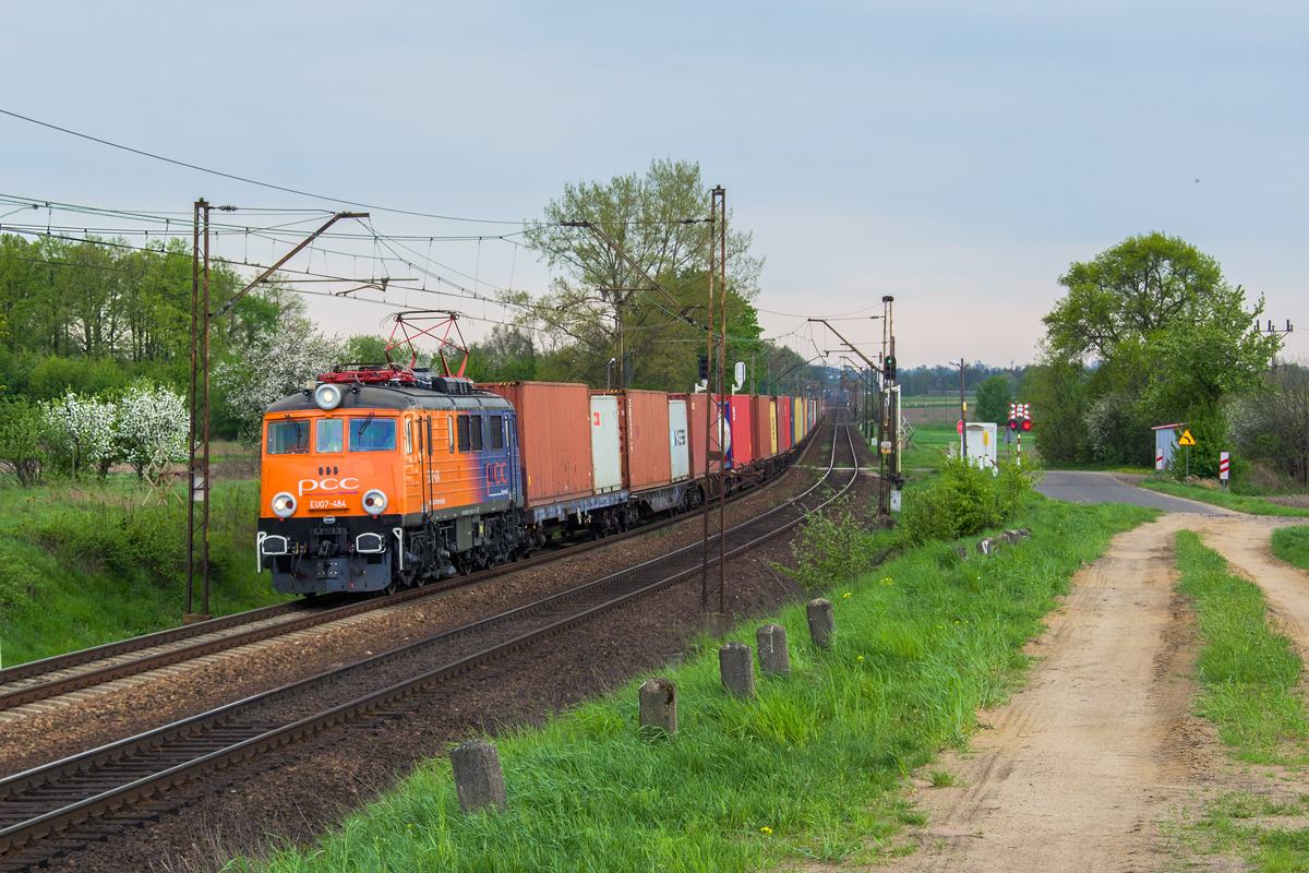 EU07-484 [PCC Intermodal]