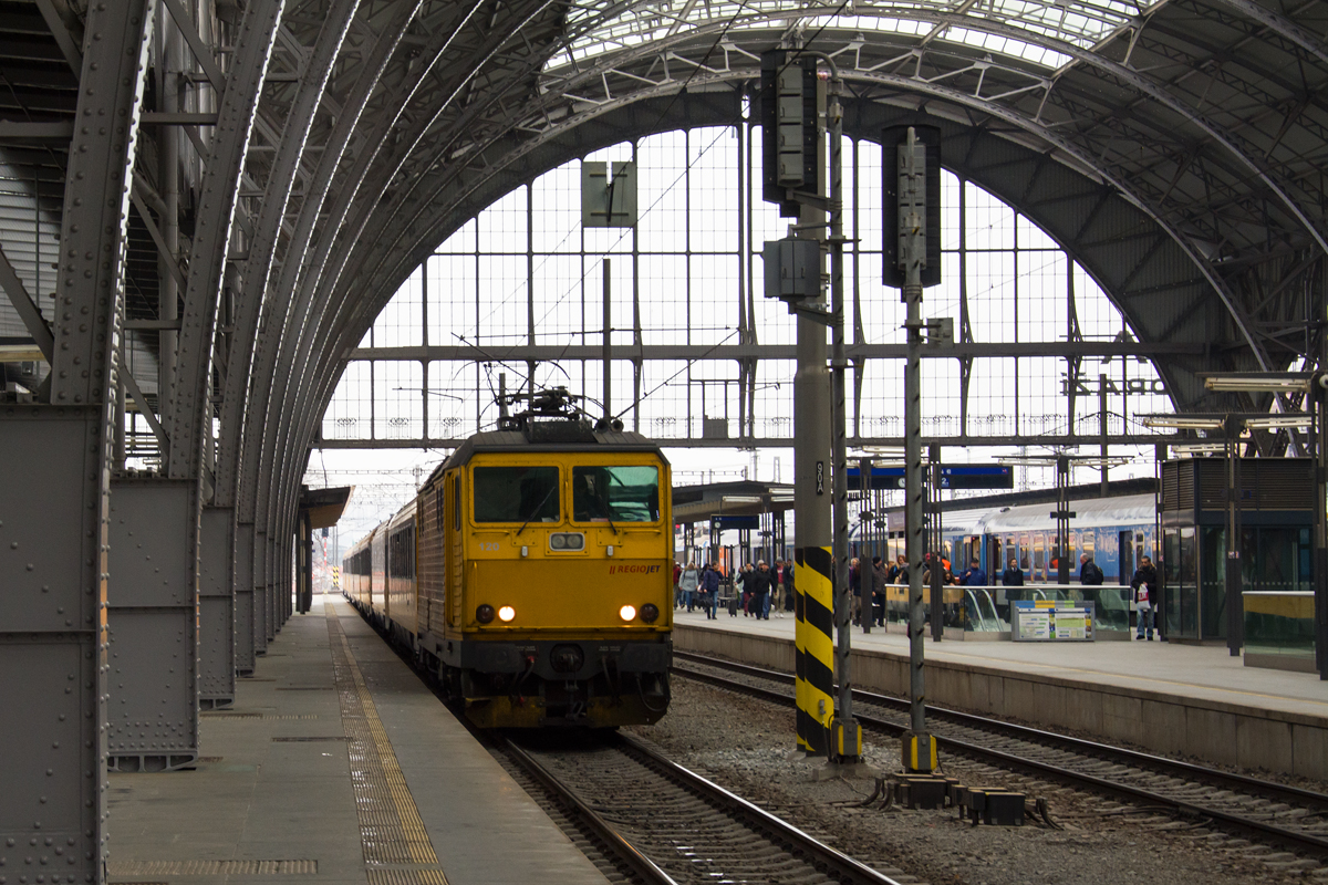 162 120-2 [RegioJet]