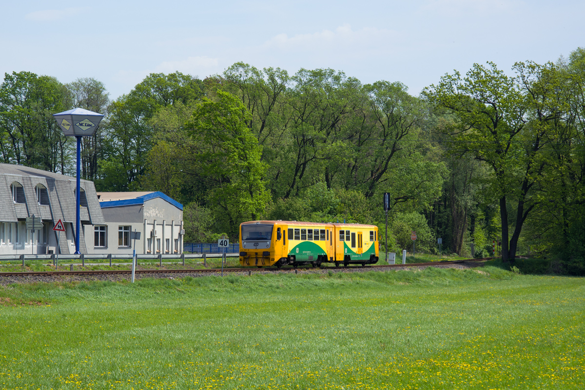 814 121-0 [Ceske Drahy]
