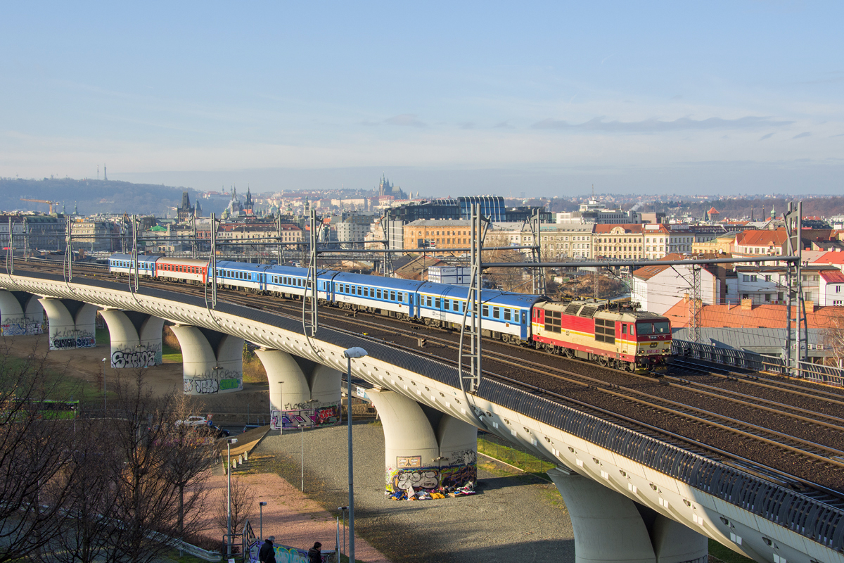 371 005-0 [Ceske Drahy]