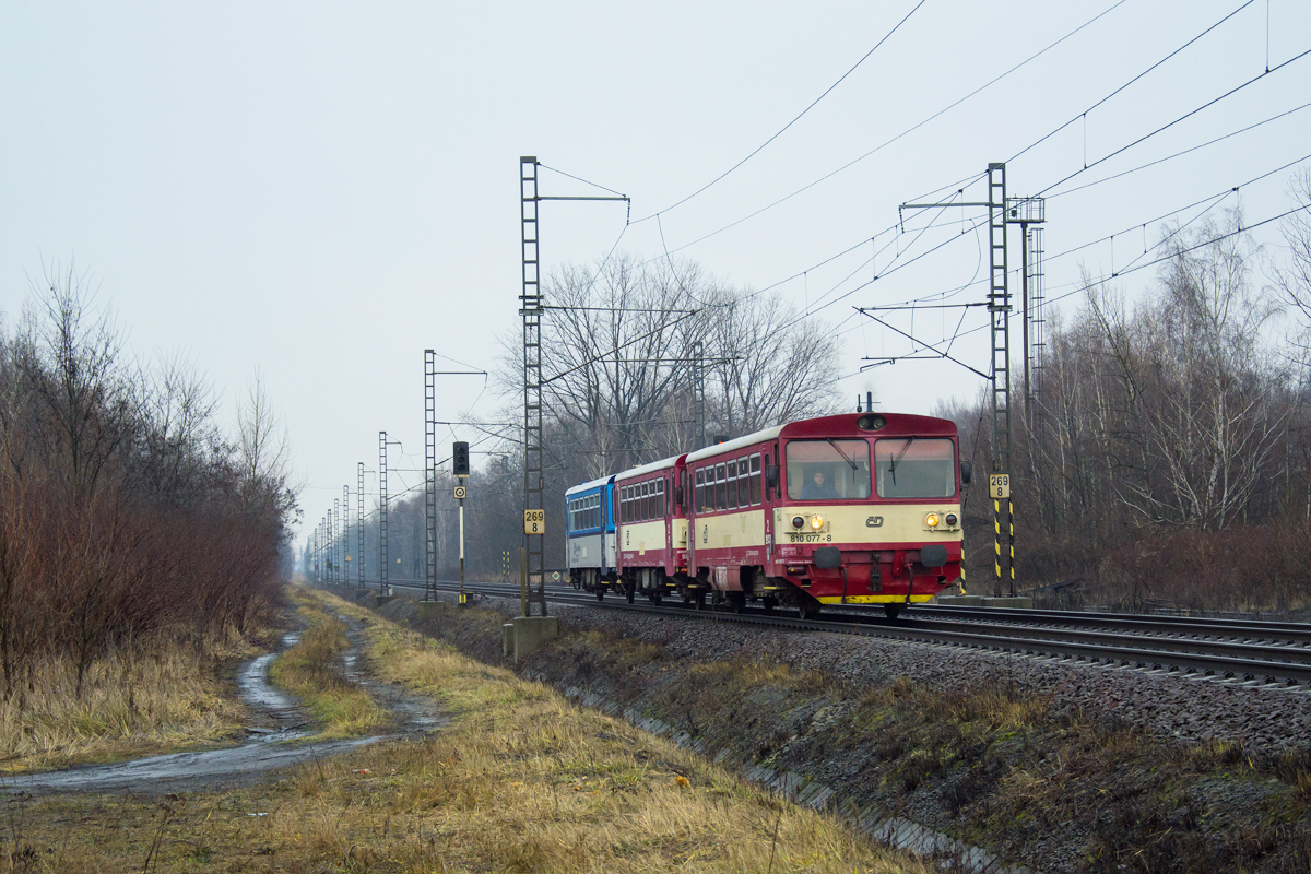 810 077-8 [Ceske Drahy]
