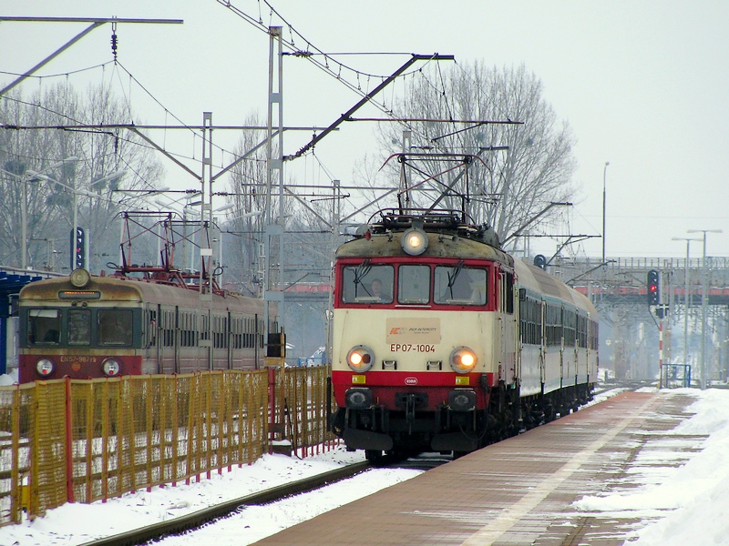 EP07-1004 [PKP InterCity]