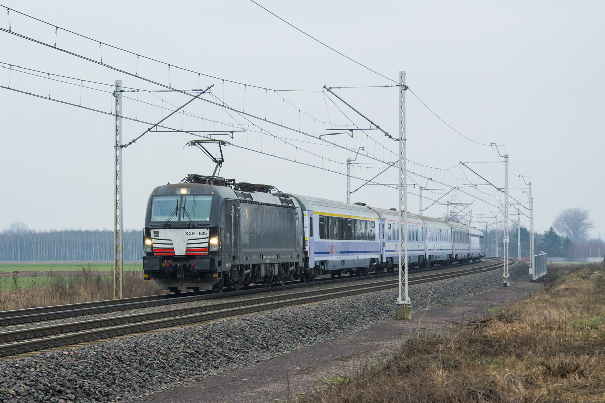 X4E-625 [PKP InterCity]