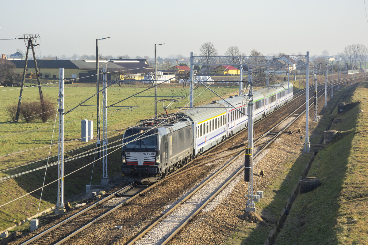 X4E-622 [PKP InterCity]