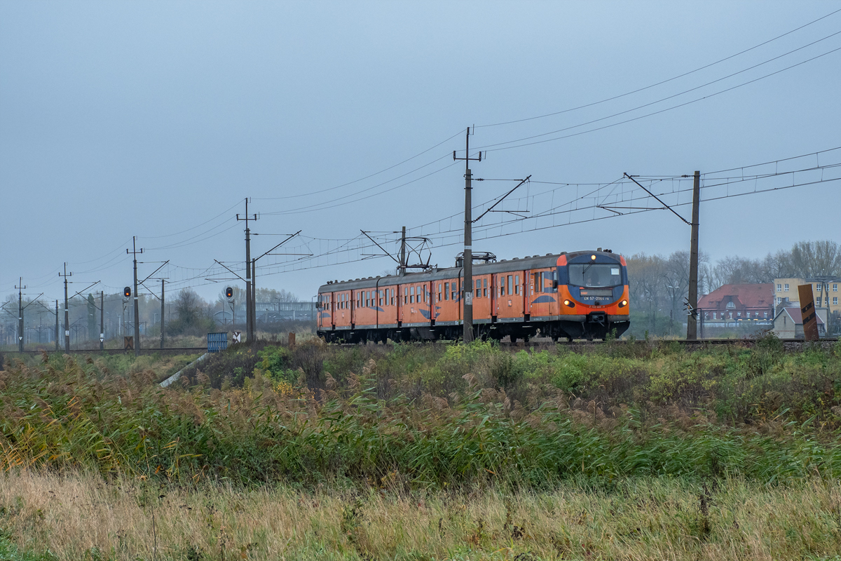EN57-2064 [Polregio]