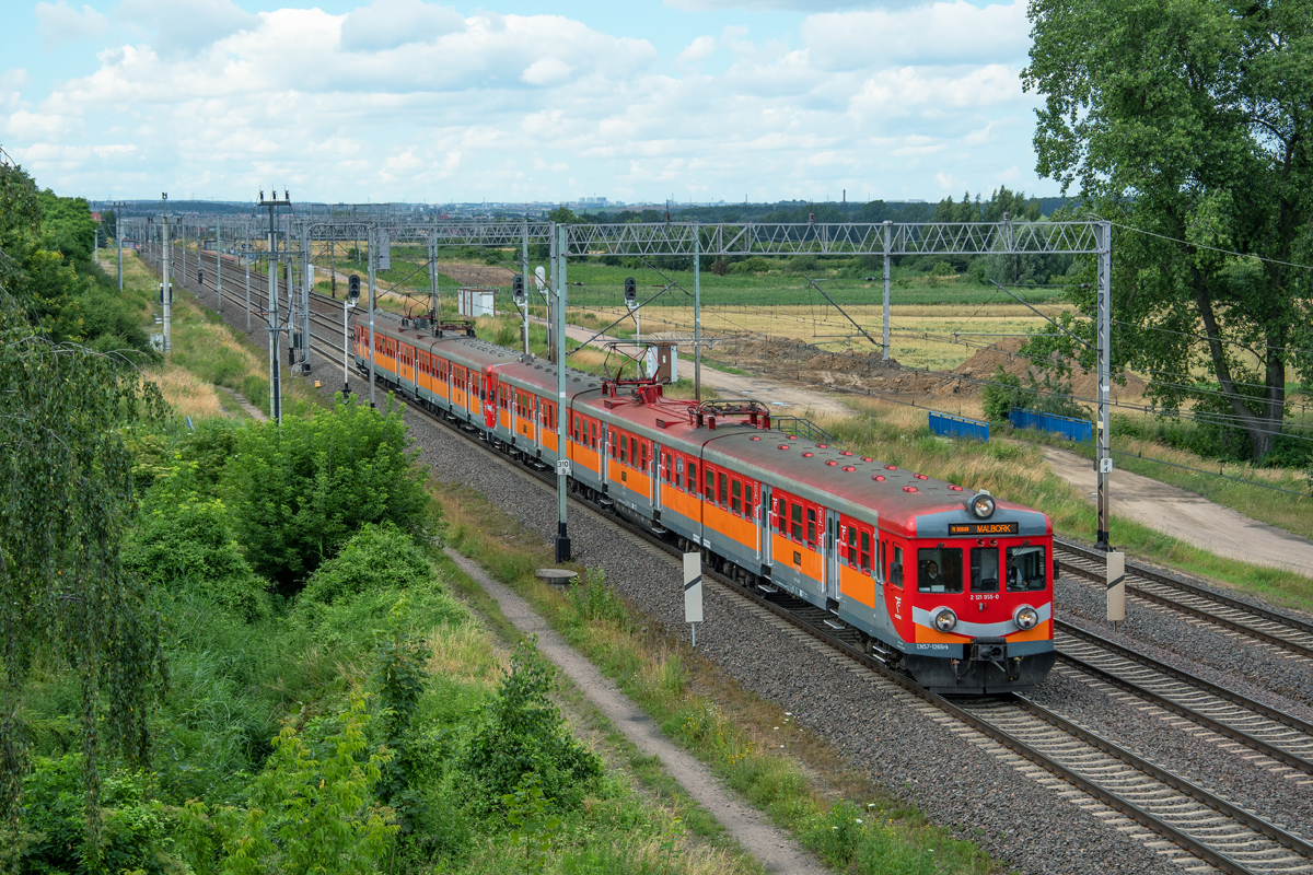 EN57-1266 [Polregio]