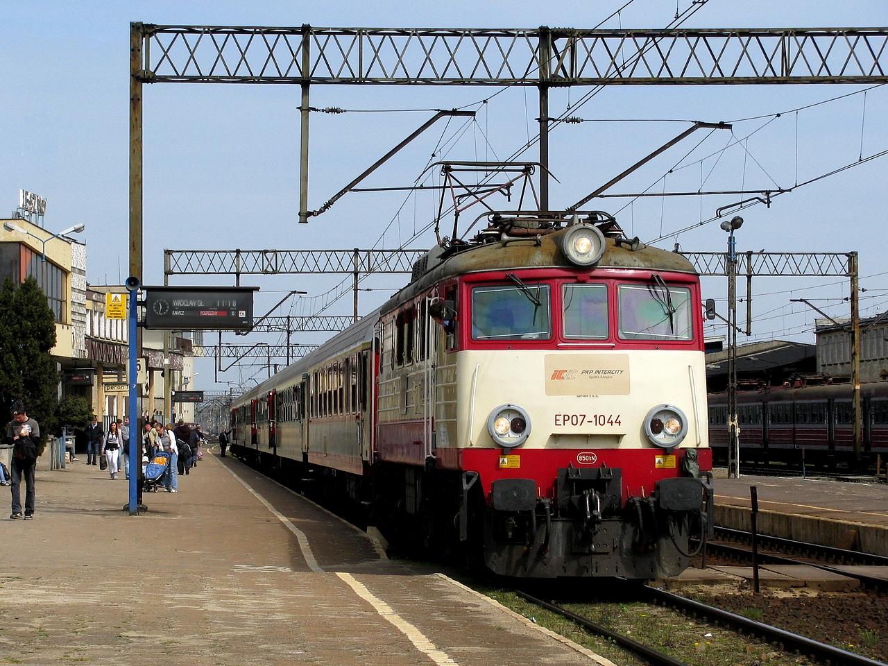 EP07-1044 [PKP InterCity]