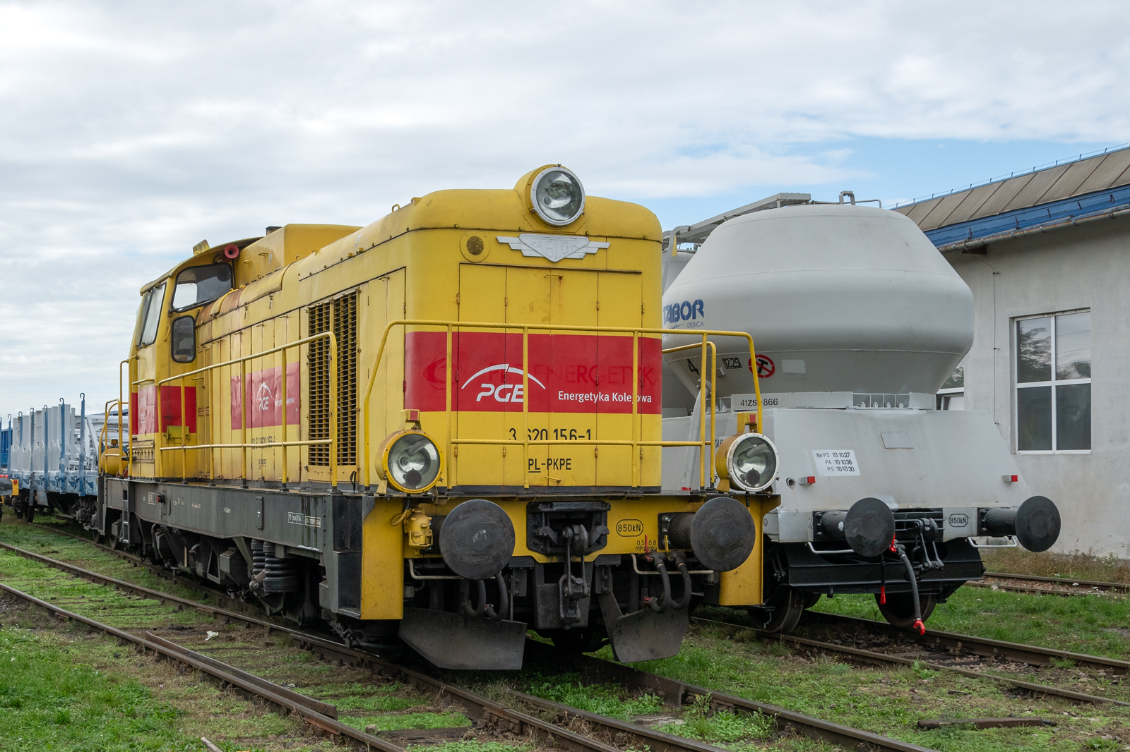 SM42-9283