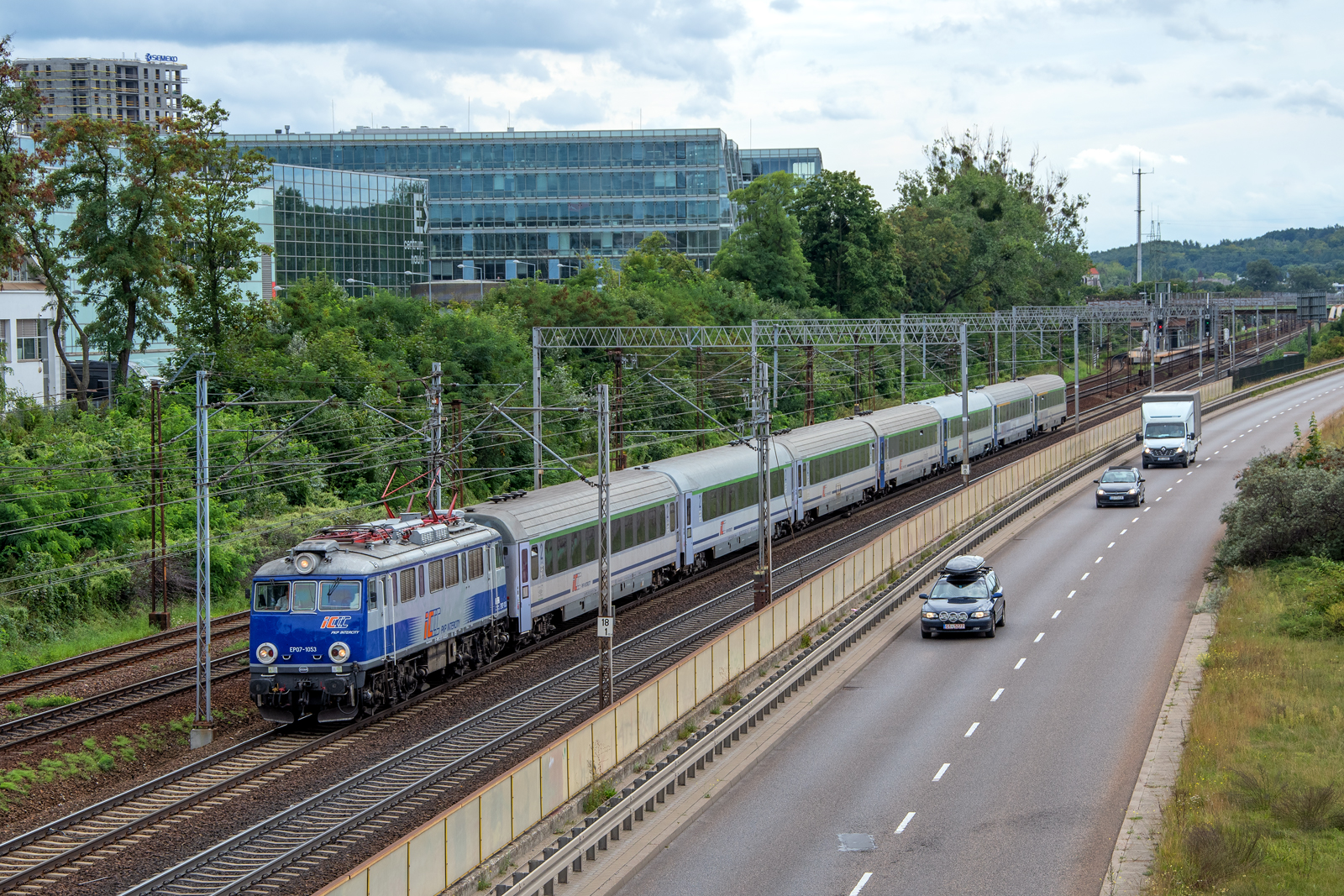 EP07-1053 [PKP InterCity]