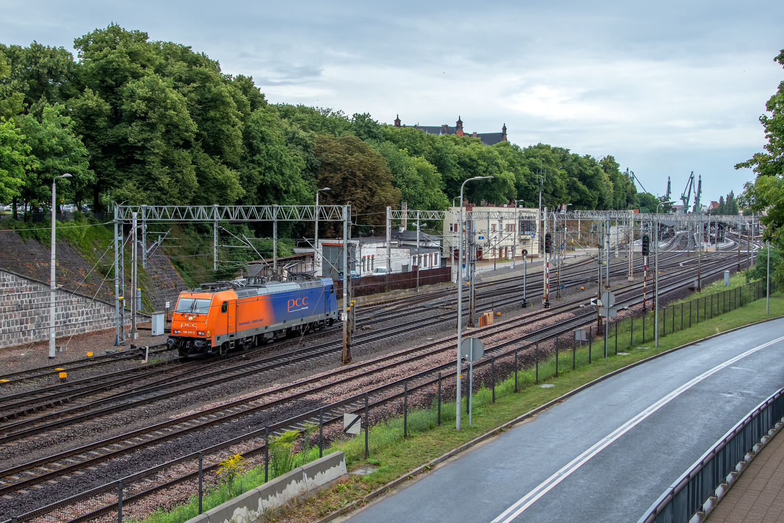 E186 247-3 [PCC Intermodal]