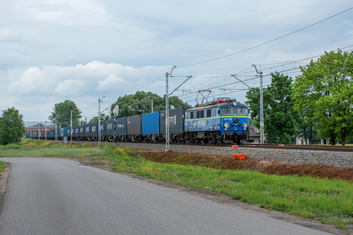 EU07-1526 [PKP Cargo]