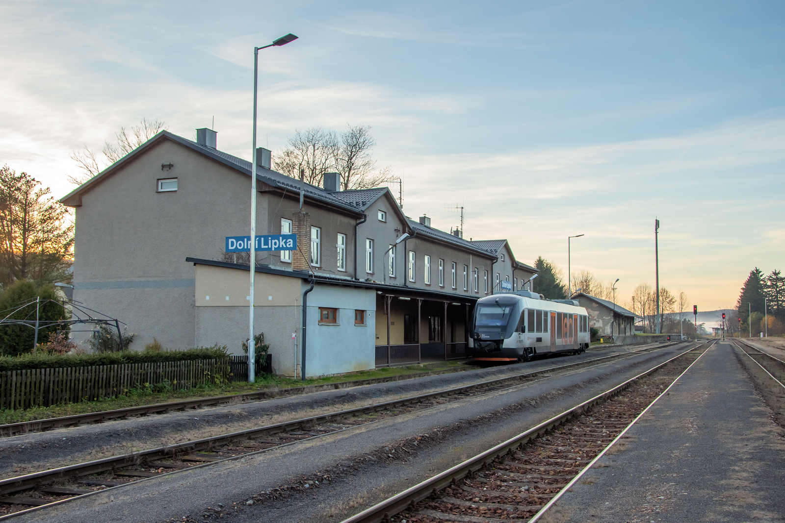 832 127-5 [Leo Express]